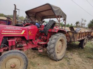 अवैध बालू लदा ट्रैक्टर को किया गया जब्त