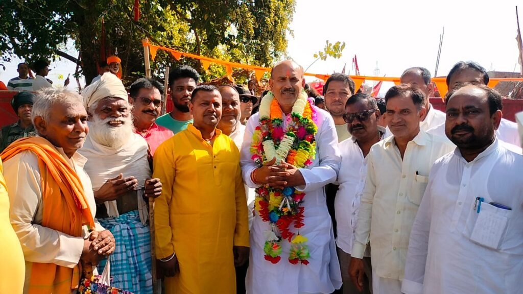 चतरा लोकसभा के भावी प्रत्याशी के0 एन0 त्रिपाठी का भव्य स्वागत चतरा लोकसभा के भावी प्रत्याशी के0 एन0 त्रिपाठी का भव्य स्वागत