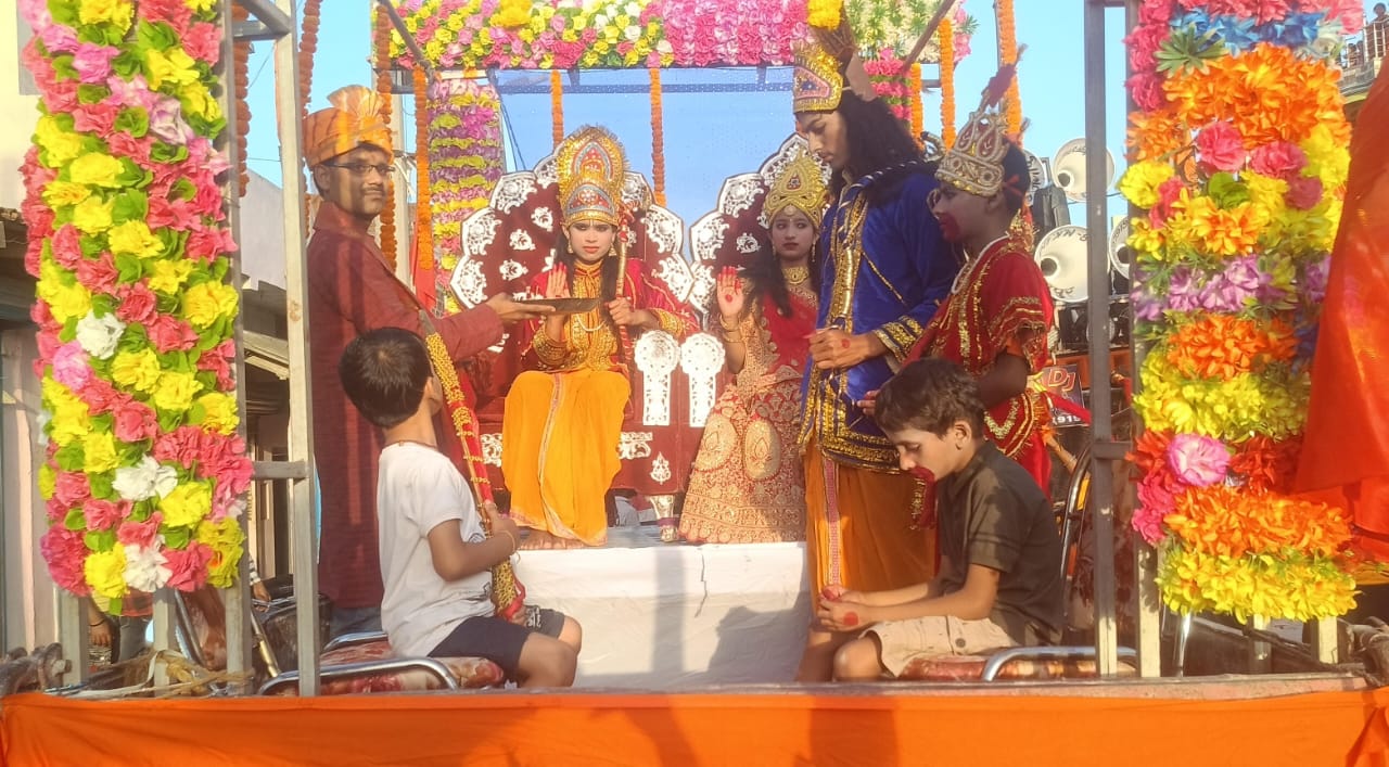 रामनवमी के अवसर पर निकाली गई भव्य जुलूस, रामभक्तो ने अस्त्र शस्त्र से दिखाया करतब