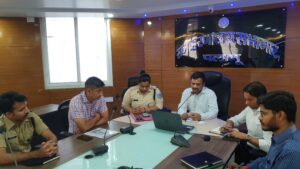 प्रधानमंत्री के प्रस्तावित दौरे को लेकर डीसी-एसपी ने की बैठक