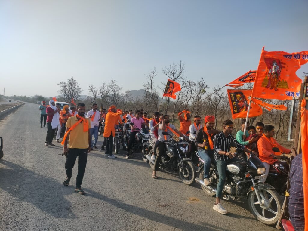 जय श्रीराम के जयघोष के साथ निकला रामनवमी का जुलूस जय श्रीराम के जयघोष के साथ निकला रामनवमी का जुलूस
