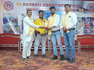 सामाजिक कार्यों के लिए सम्मानित किये गए चंचल कुमार सिंह