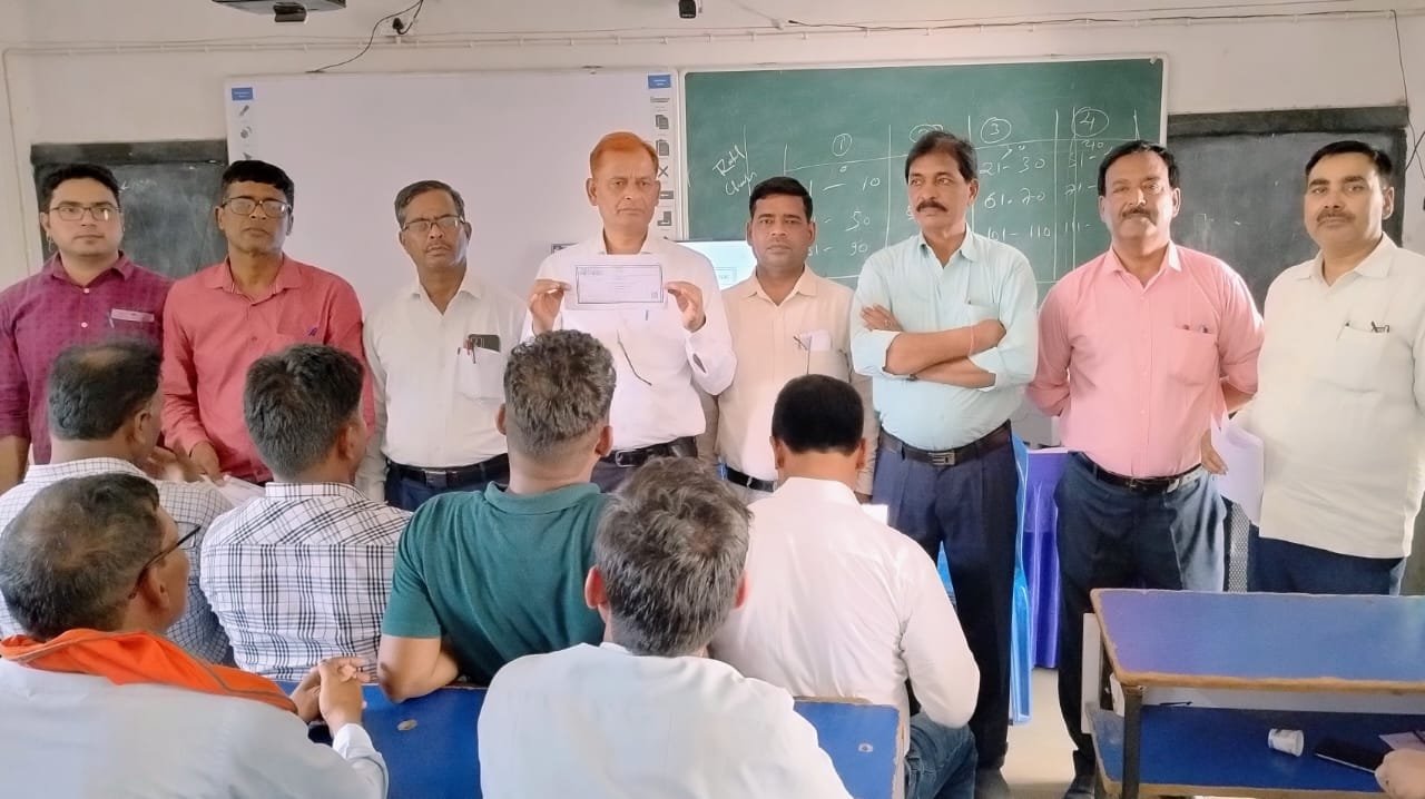 700 मतगणकों को मिला मतगणना का गहन प्रशिक्षण 700 मतगणकों को मिला मतगणना का गहन प्रशिक्षण