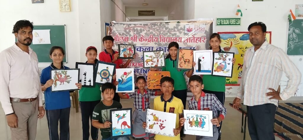 केंद्रीय विद्यालय में चार दिवसीय चित्रकाला (लोक कला) संपन्न केंद्रीय विद्यालय में चार दिवसीय चित्रकाला (लोक कला) संपन्न
