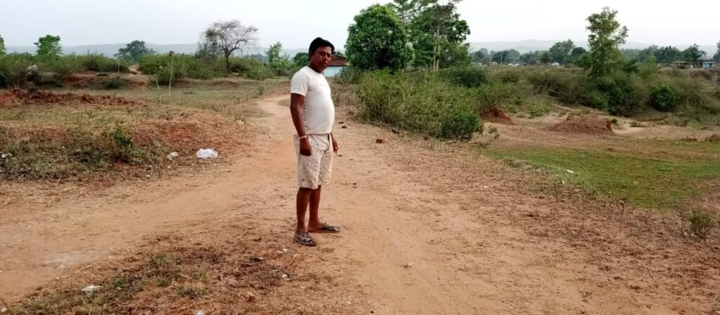 भीषण गर्मी से जन जीवन हुआ अस्त व्यस्त,पक्षी भी पानी नहीं मिलने से गवा रहें हैं अपनी जान