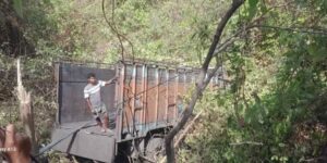 तेज रफ्तार ट्रक सड़क दुर्घटना में ड्राईवर व खलासी की मौत