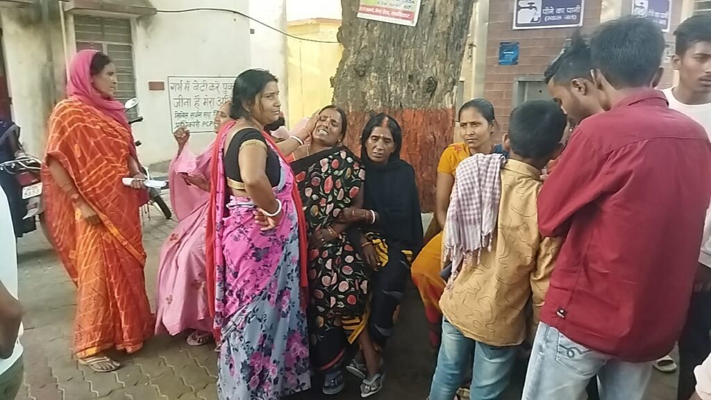 दहेज के लिए पति ने पत्नी की फांसी लगा कर किया हत्या:जांच में जुटी पुलिस दहेज के लिए पति ने पत्नी की फांसी लगा कर किया हत्या:जांच में जुटी पुलिस