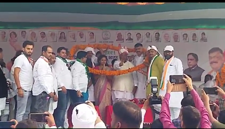 इंडिया गठबंधन ने लातेहार के कुंदरी ग्राम में किया चुनावी जन सभा:कांग्रेस प्रत्याशी केएन त्रिपाठी के पक्ष में मांगा वोट इंडिया गठबंधन ने लातेहार के कुंदरी ग्राम में किया चुनावी जन सभा:कांग्रेस प्रत्याशी केएन त्रिपाठी के पक्ष में मांगा वोट