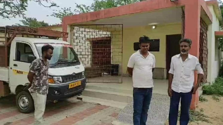 पुल के नीचे संदिग्ध अवस्था में मिला शव, परिजनों ने हत्या का लगाया आरोप