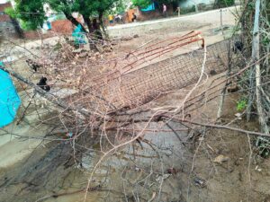 रास्ता खोलवाने की मांग को लेकर एसडीओ को ज्ञापन