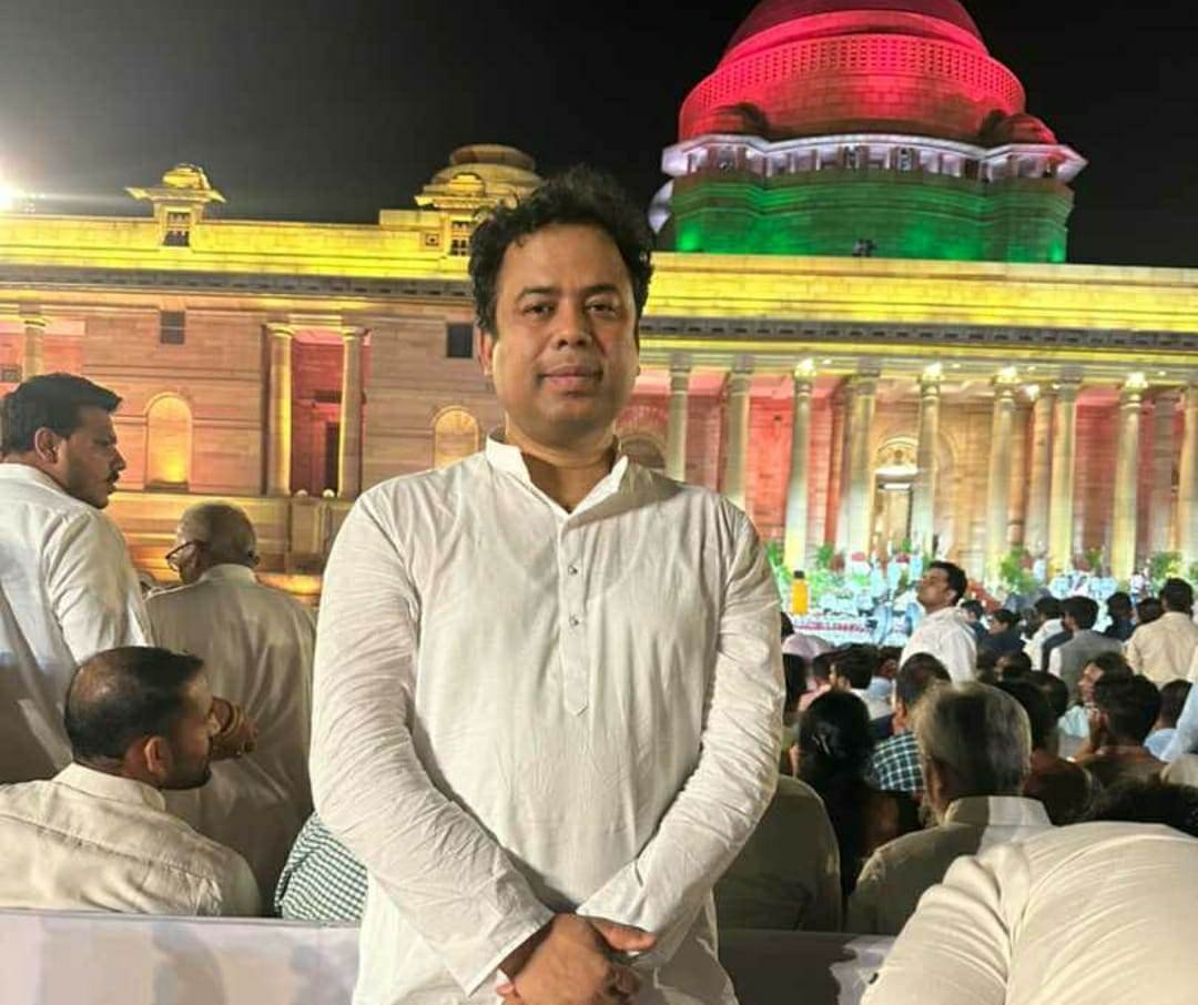 नरेंद्र मोदी के शपथ ग्रहण समारोह में मौजूद रहे डॉ अभिषेक रामाधीन नरेंद्र मोदी के शपथ ग्रहण समारोह में मौजूद रहे डॉ अभिषेक रामाधीन