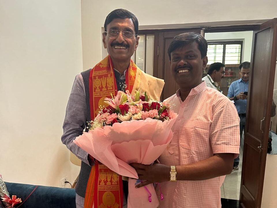 नई दिल्ली में शपथ ग्रहण समारोह के साक्षी बनें ईचागढ़ भाजपा प्रभारी दिनेश कुमार , नए मंत्रियों से किए मुलाकात