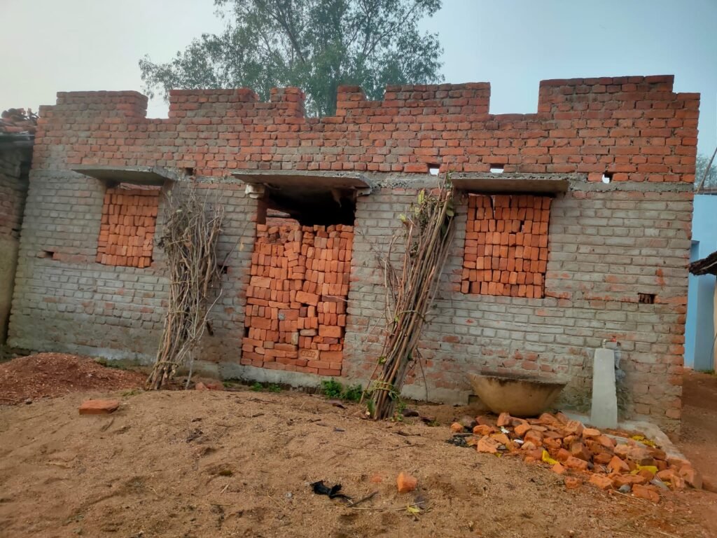 आबुआ आवास समेत अन्य योजना में गड़बड़ी को लेकर उपायुक्त को दिया आवेदन आबुआ आवास समेत अन्य योजना में गड़बड़ी को लेकर उपायुक्त को दिया आवेदन