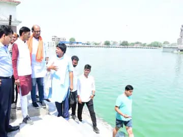 तालाब का निरीक्षण करने पहुंचे रक्षा राज्य मंत्री: संजय सेठ