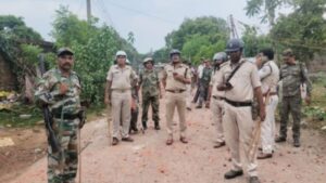 दो भैंसों की मौत को लेकर दो पक्षों में मारपीट, पुलिसकर्मी समेत एक दर्जन लोग घायल