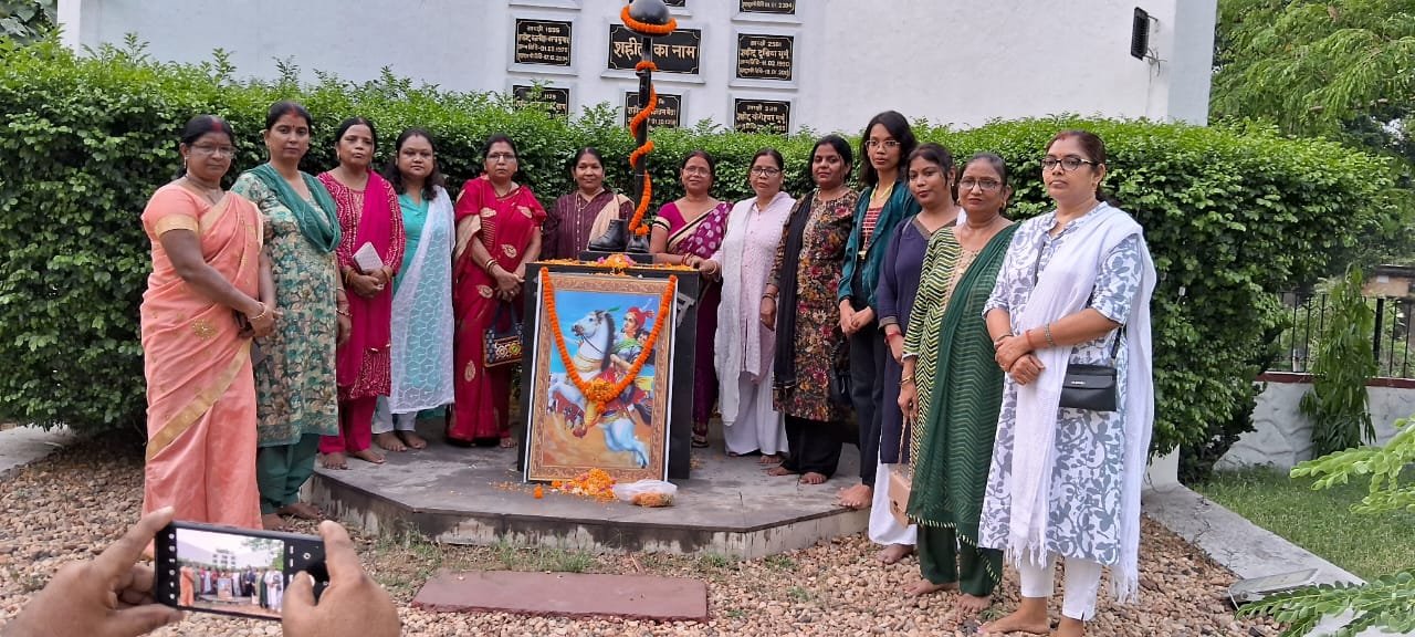 अखिल भारतीय पूर्व सैनिक सेवा परिषद ने रानी लक्ष्मी बाई को किया याद अखिल भारतीय पूर्व सैनिक सेवा परिषद ने रानी लक्ष्मी बाई को किया याद