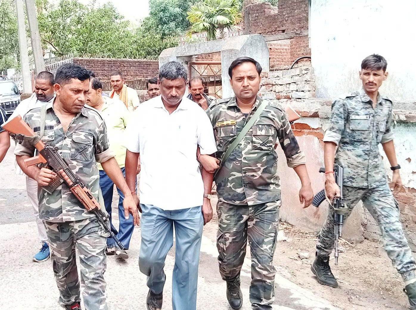 एसीबी ने पंचायत सेवक को पांच हजार घूस लेते किया गिरफ्तार