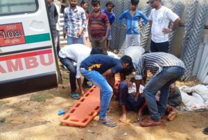 ट्रेक्टर और स्कूटी बाईक जोरदार टक्कर, दो लोग गंभीर रूप से घायल, रिम्स रेफर
