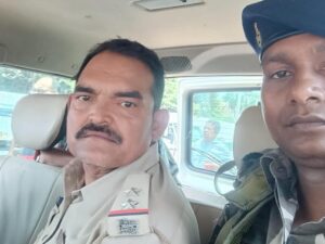 रातू थाना के सब इंस्पेक्टर सत्येंद्र सिंह को 35 हजार रूपये घूस लेते एसीबी की टीम ने किया गिरफ्तार