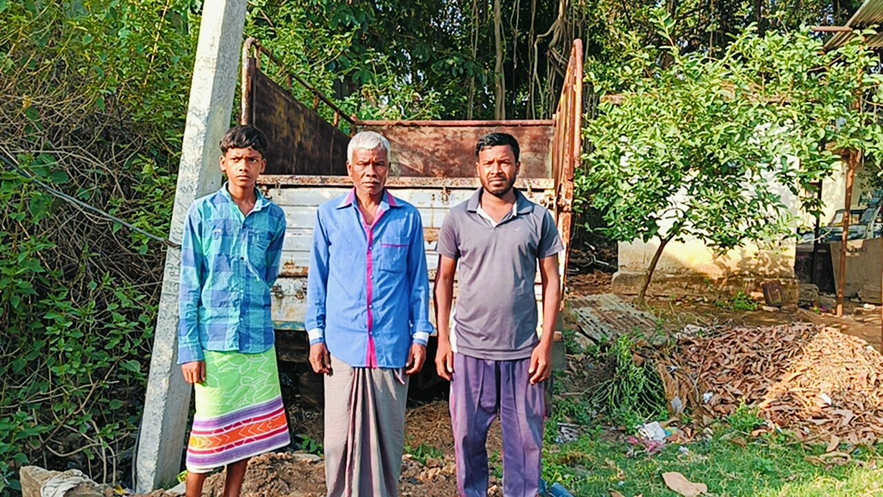 पति ने अपने ही पत्नी को जमीन विवाद में ग्रामीणों के साथ मिलकर टांगी से मार कर की हत्या