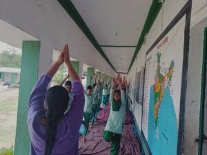स्वस्थ रहने के लिए योग करना अनिवार्य है :-दिनेश यादव