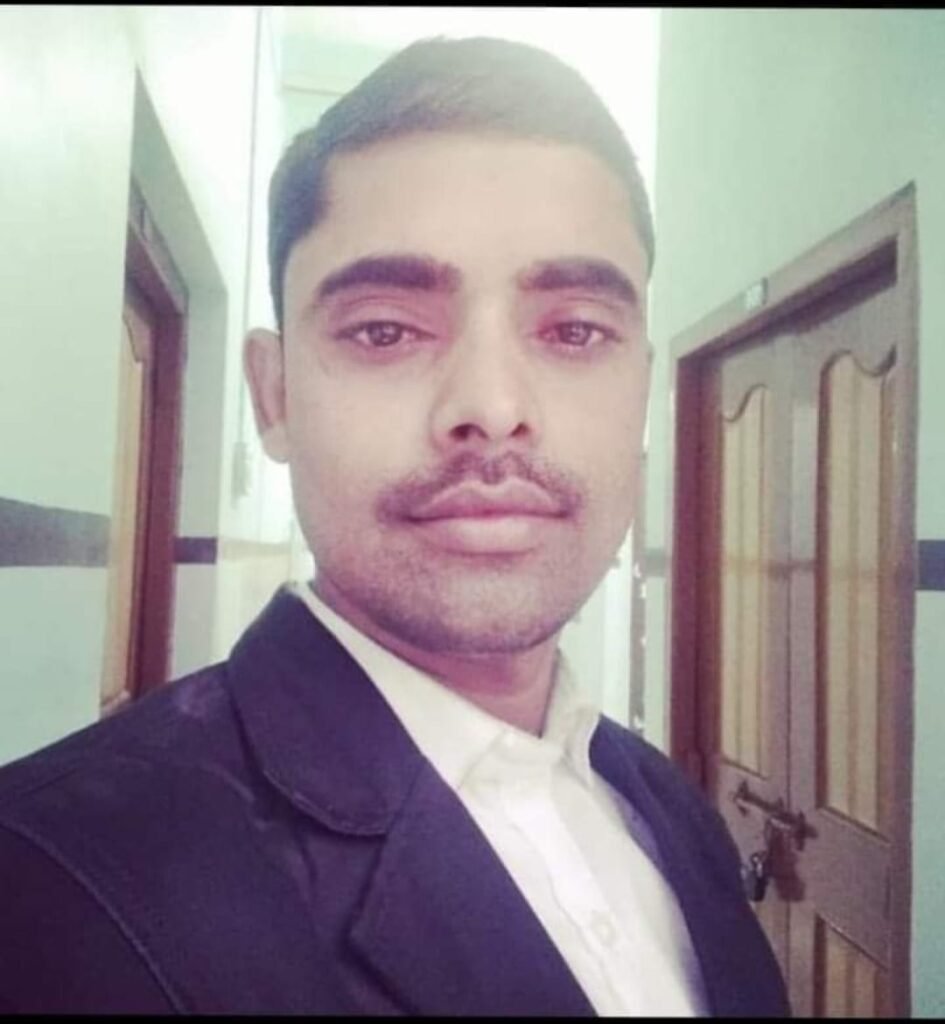 शराब की नशे में धुत पिकअप चालक ने दूसरे ड्राइवर को अपने चपेट में ले लिया, इलाज के दौरान हुई मौत शराब की नशे में धुत पिकअप चालक ने दूसरे ड्राइवर को अपने चपेट में ले लिया, इलाज के दौरान हुई मौत