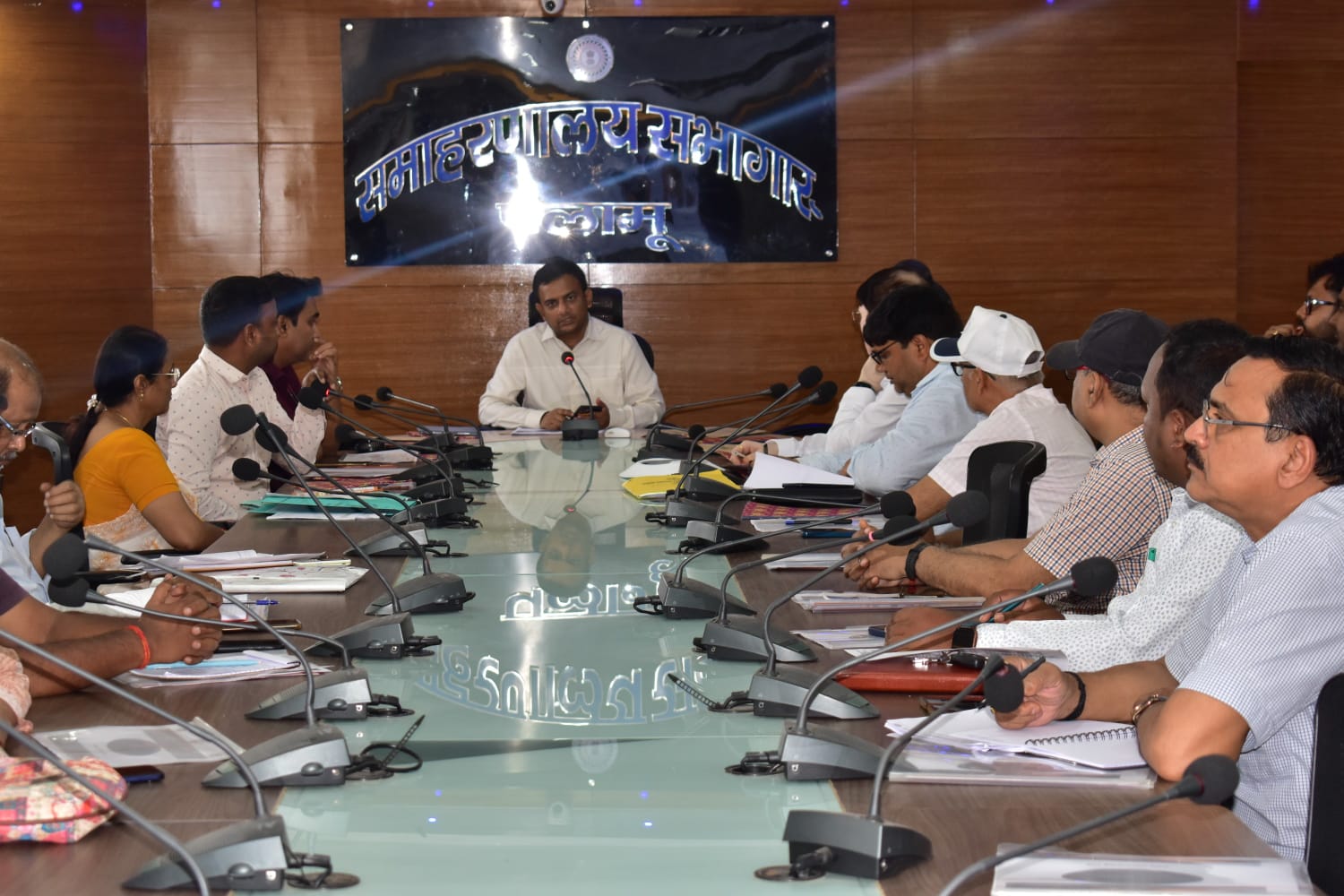 जिले में 10 अगस्त से खिलायी जायेगी फाइलेरिया की दवा,फाइलेरिया उन्मूलन कार्यक्रम को लेकर डीसी ने की बैठक