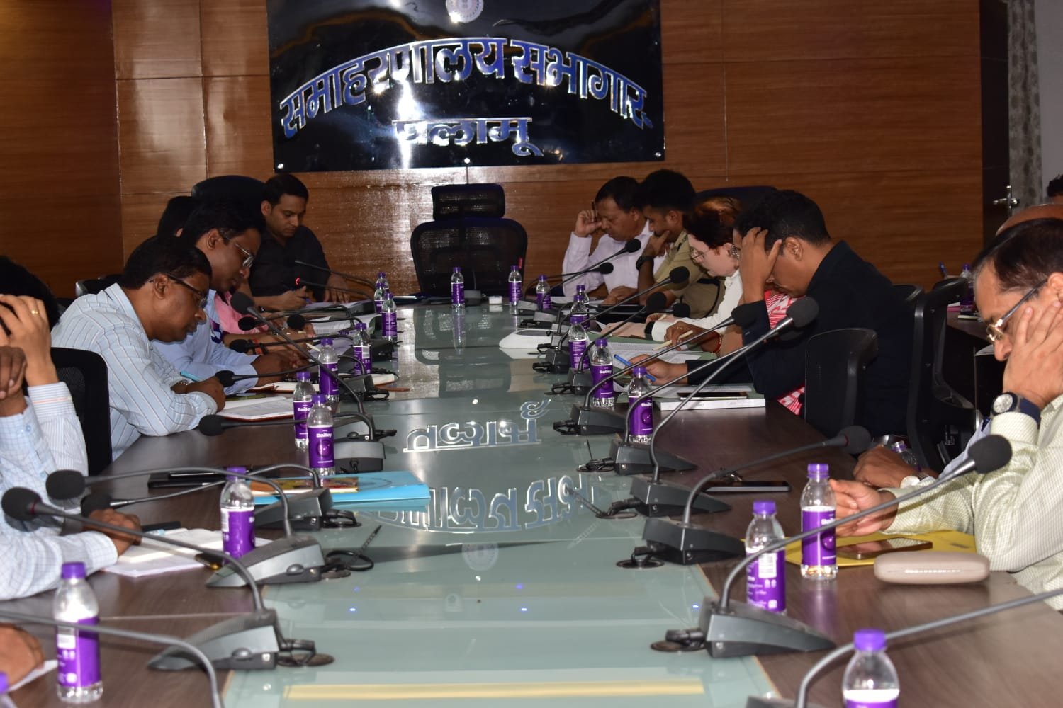 स्वतंत्रता दिवस की तैयारी को लेकर बैठक,पुलिस लाइन स्टेडियम में होगा मुख्य समारोह स्वतंत्रता दिवस की तैयारी को लेकर बैठक,पुलिस लाइन स्टेडियम में होगा मुख्य समारोह