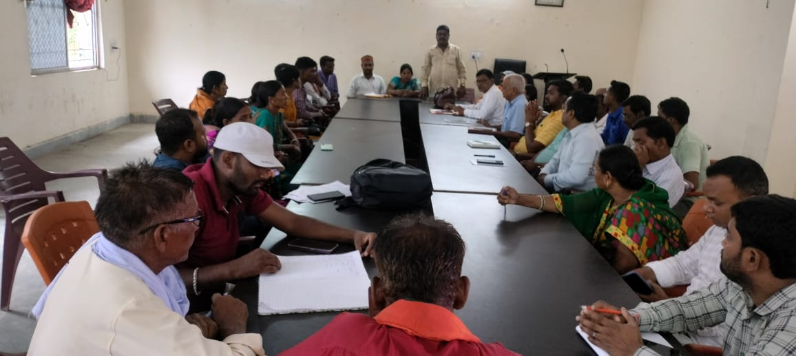 बीडीओ की कार्यशाली से पंचायत समिति सदस्यों ने समीक्षा बैठक का किया बहिष्कार