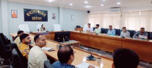 उपायुक्त ने पेयजल स्वच्छता विभाग की समीक्षा