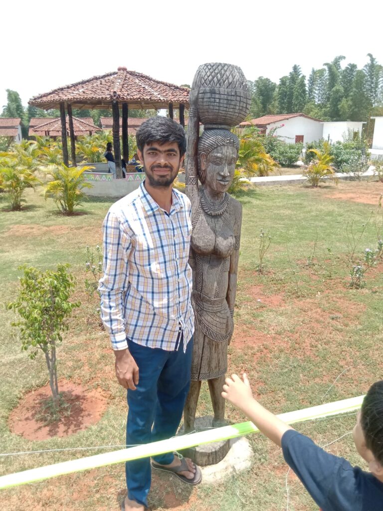 पर्यटन क्षेत्र में गोविंद का समर्पण पर्यटन क्षेत्र में गोविंद का समर्पण