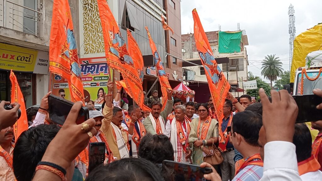 33 दिनों तक कांवरियों की सेवा में लगना कोई साधारण कार्य नहीं- सांसद 33 दिनों तक कांवरियों की सेवा में लगना कोई साधारण कार्य नहीं- सांसद