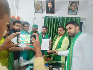 युवा राष्ट्रीय जनता दल के लातेहार जिला अध्यक्ष बनाए गए पूर्व युवा राजद प्रखंड अध्यक्ष बालूमाथ दीपक यादव