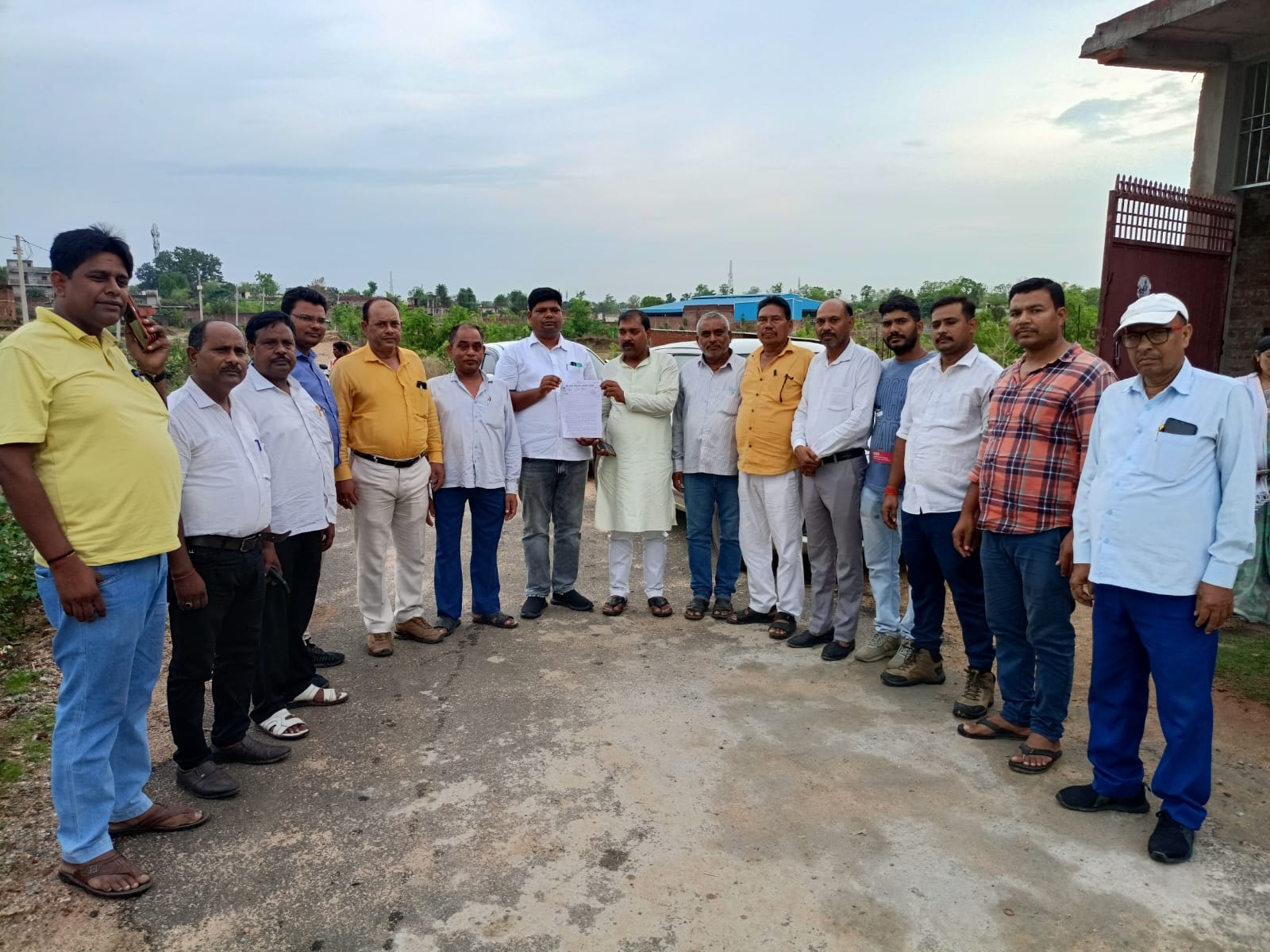 वीर बाबा चौहरमल कल्याण समिति पलामू प्रमंडल कमिटी एवं जिला कमिटी के सदस्यों ने पलामू उपायुक्त को सौंपा ज्ञापन