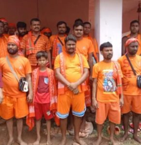 बोल-बम के नारे से पूरा गांव हुआ भक्तिमय