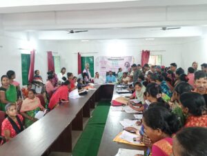 टाउन हॉल में कार्यक्रम आयोजित कर जिले में मुख्यमंत्री मंईयां सम्मान योजना का विधिवत शुरूआत