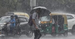 तेज हवा और बारिश की संभावना को देखते हुए 3 अगस्त सभी विद्यालयों को मुख्यमंत्री हेमन्त सोरेन ने बंद रखने का दिया निर्देश