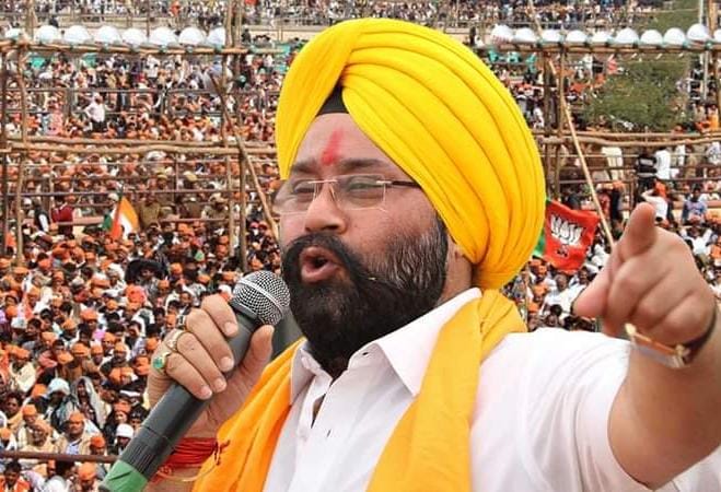 दिल्ली में लॉबिंग कर रहे कालरा,पूर्व सीएम चन्नी से मिले,बताई झारखंड में सिखों की अनदेखी दिल्ली में लॉबिंग कर रहे कालरा,पूर्व सीएम चन्नी से मिले,बताई झारखंड में सिखों की अनदेखी