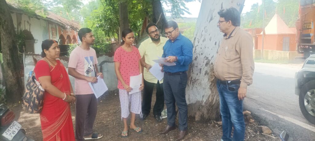 मतदाता सूची से संबंधित कार्यों का अनुमंडल पदाधिकारी ने लिए जायजा मतदाता सूची से संबंधित कार्यों का अनुमंडल पदाधिकारी ने लिए जायजा