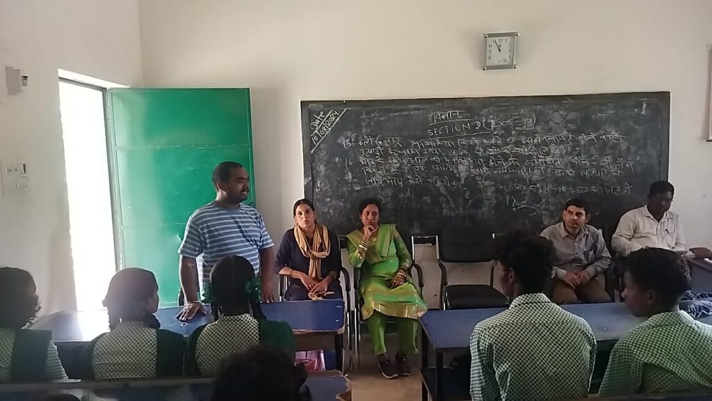 देश के हाथ को मजबूत करने के लिए अभाविप से जुड़े: रमेश उरांव देश के हाथ को मजबूत करने के लिए अभाविप से जुड़े: रमेश उरांव
