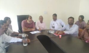 प्रखंड विकास पदाधिकारी की अध्यक्षता मे प्रखंड सभागार में झंडोतोलन समय सारणी को लेकर की गई बैठक