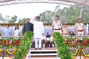 मुख्य्मंत्री हेमंत सोरेन ने रांची के मोराबादी मैदान में किया ध्वजारोहण