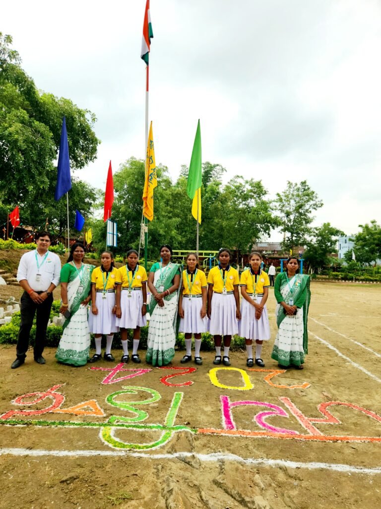 पीएमश्री कस्तूरबा गांधी विद्यालय की 5 छात्राएं रक्षाबंधन के अवसर पर राष्ट्रपति भवन में आयोजित कार्यक्रम में सम्मिलित होने हेतु शुक्रवार को दिल्ली के लिए रवाना होंगे। पीएमश्री कस्तूरबा गांधी विद्यालय की 5 छात्राएं रक्षाबंधन के अवसर पर राष्ट्रपति भवन में आयोजित कार्यक्रम में सम्मिलित होने हेतु शुक्रवार को दिल्ली के लिए रवाना होंगे।