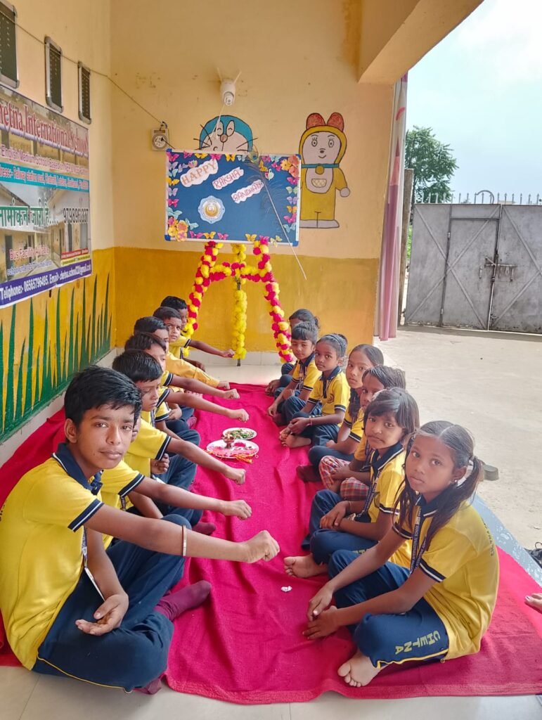 चेतना इंटरनेशनल स्कूल में परंपरागत उत्साह के साथ रक्षा बंधन का उत्सव मनाया गया। चेतना इंटरनेशनल स्कूल में परंपरागत उत्साह के साथ रक्षा बंधन का उत्सव मनाया गया।
