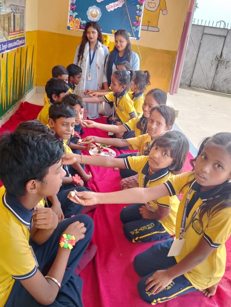 चेतना इंटरनेशनल स्कूल में परंपरागत उत्साह के साथ रक्षा बंधन का उत्सव मनाया गया। चेतना इंटरनेशनल स्कूल में परंपरागत उत्साह के साथ रक्षा बंधन का उत्सव मनाया गया।