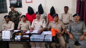 दहशत फैलाने की फिराक में घूम रहे तीन जेजेएमपी के सहयोगी सदस्य गिरफ्तार