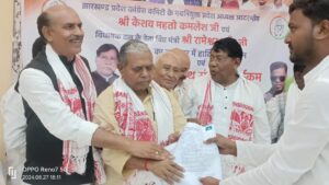 कांग्रेस नेता साजन कुमार ने विधानसभा चुनाव लडने की दावा आज पेश किया