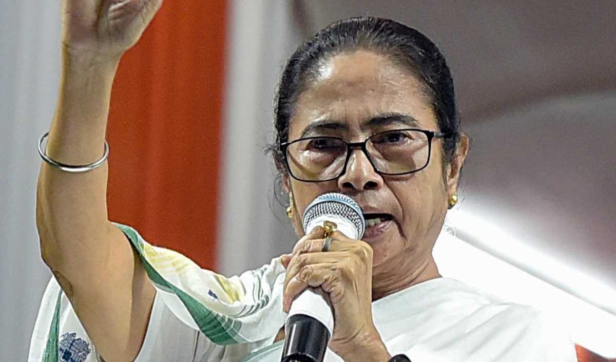 कोलकाता:ममता बनर्जी ने आरजी कर मेडिकल कालेज की महिला डॉक्टर को समर्पित किया तृणमूल छात्र परिषद स्थापना दिवस कोलकाता:ममता बनर्जी ने आरजी कर मेडिकल कालेज की महिला डॉक्टर को समर्पित किया तृणमूल छात्र परिषद स्थापना दिवस