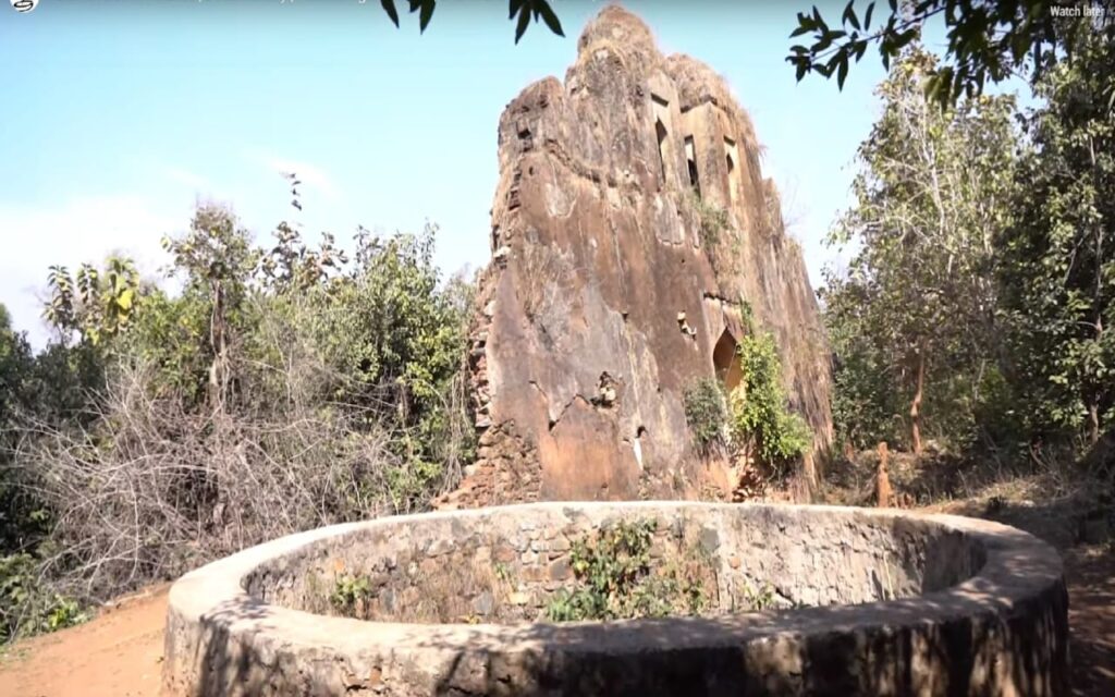 सबसे प्राचीन किलों में से एक है झारखंड का पलामू किला सबसे प्राचीन किलों में से एक है झारखंड का पलामू किला