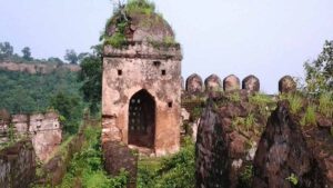 सबसे प्राचीन किलों में से एक है झारखंड का पलामू किला